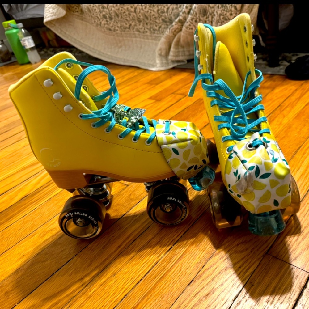 Used like new skates with upgrades, fit like a 6.5-7